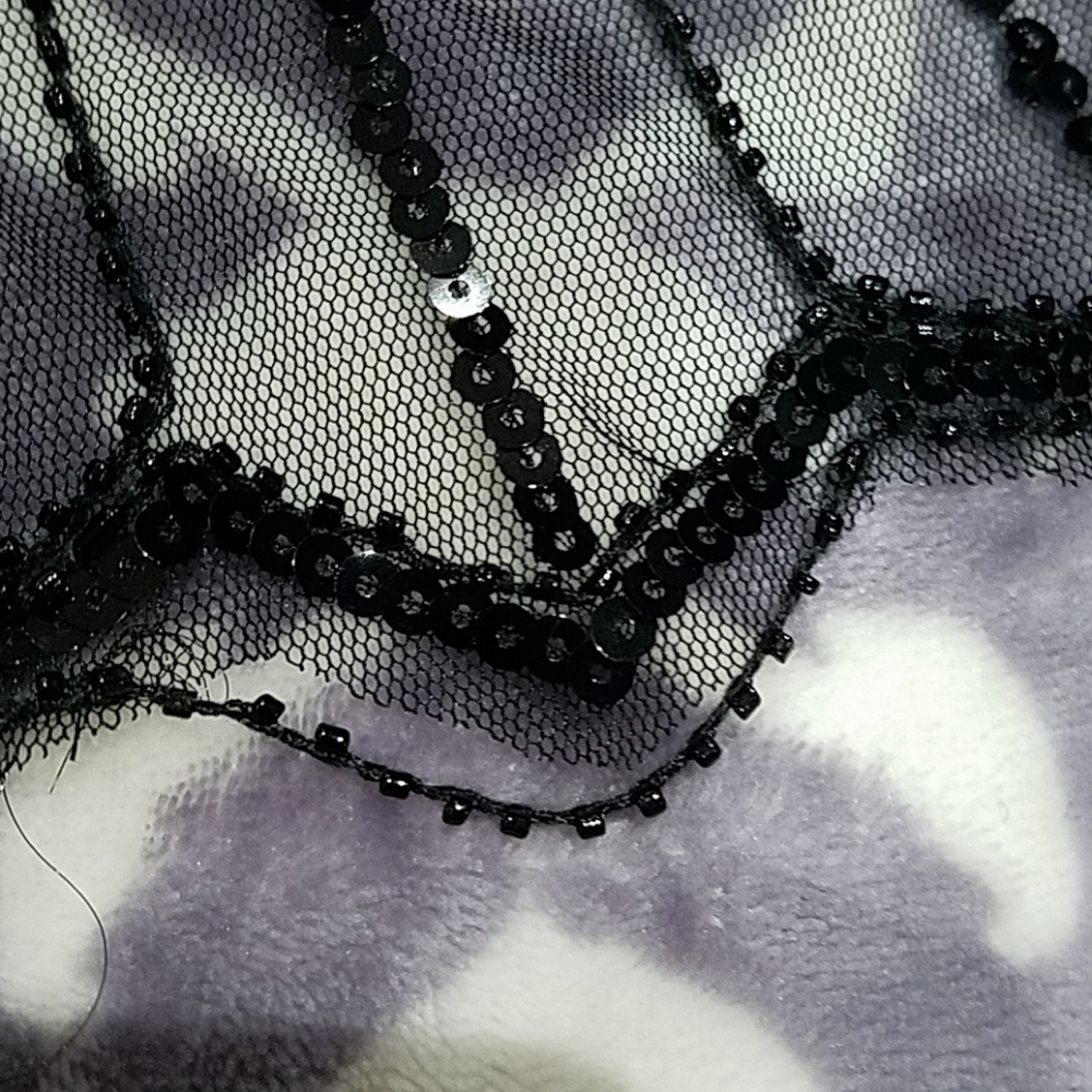 Sequined capelette - Picture 7 of 8